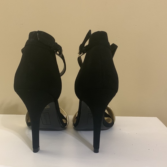 👠Black Suede & Metallic Gold Ankle Strap 👠 - Picture 4 of 4